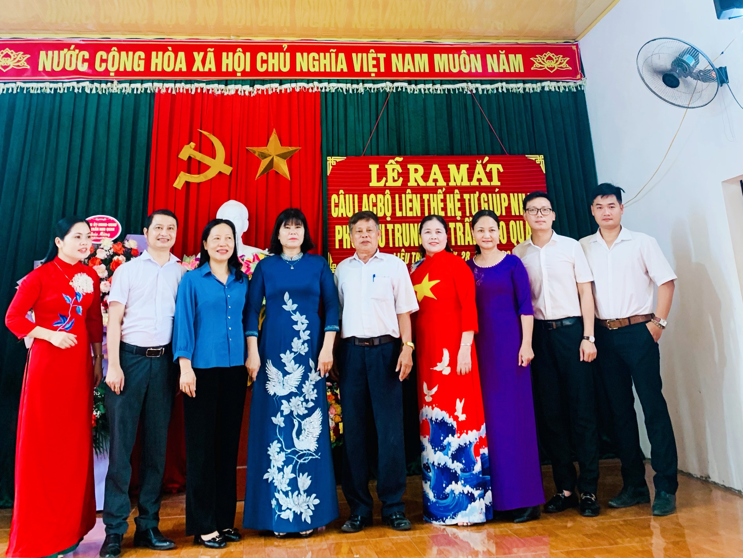 Lễ ra mắt Câu Lạc bộ Liên thế hệ tự giúp nhau tổ dân phố Liêu Trung, thị trấn Nho Quan